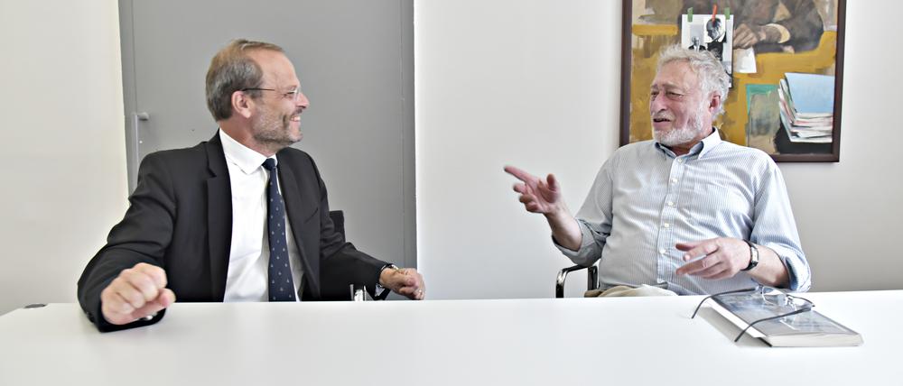 Felix Klein, Antisemitismusbeauftragter der Bundesregierung und sein Kritiker, der Erziehungswissenschaftler Micha Brumlik