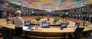 Innerhalb der EU beherrschen andere Themen die Diskussion, Covid-19 wurde vernachlässigt, sagen Wissenschaftler.