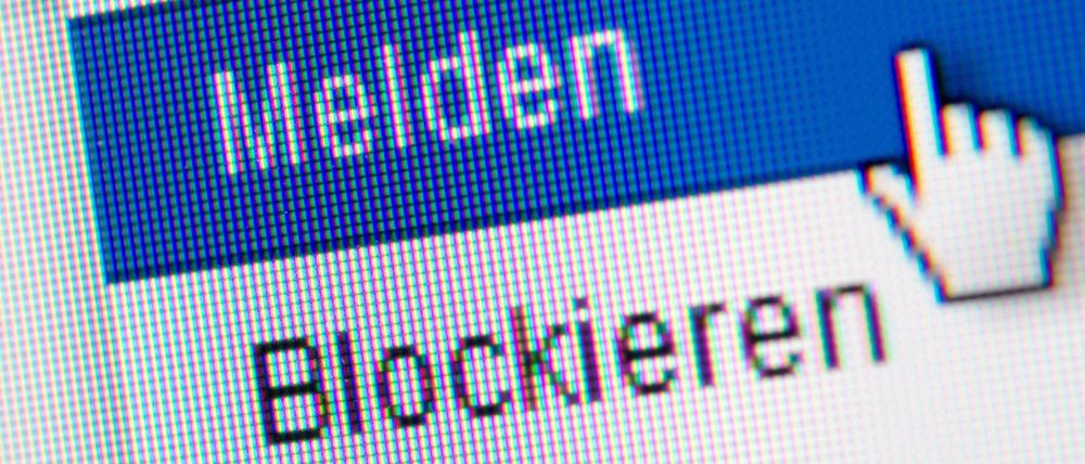 Beleidigungen oder Hassrede sollte man direkt melden.