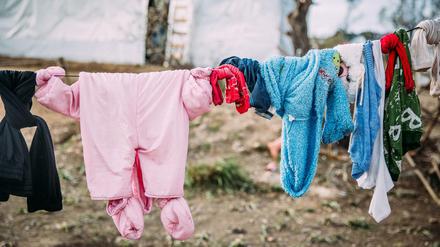 Viele der Kinder, die in den griechischen Flüchtlingslagern leben, sind krank. 