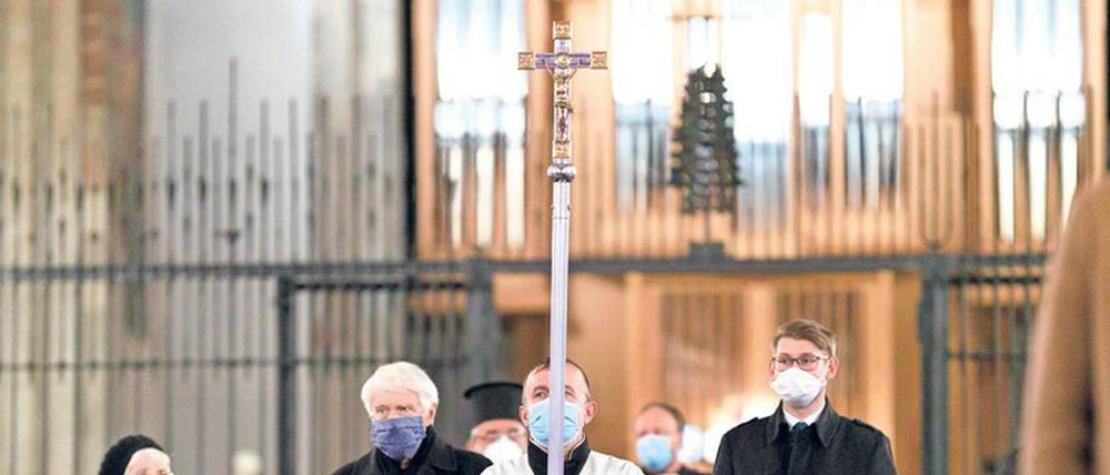 Sicher? Viele Gottesdienste, wie dieser in Köln, finden inzwischen mit Hygienekonzepten statt.
