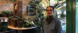 Geschäftsführer Michael Schaarschmidt in seinem Blumencafé in der Schönhauser Allee.