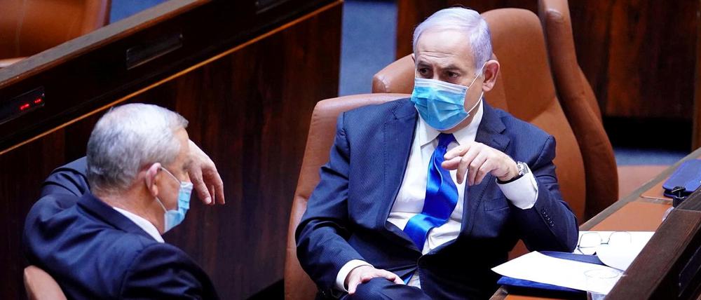 Koalition am Ende. Man geht wieder getrennte Wege: Israels Premierminister Benjamin Netanjahu (rechts) und sein Kurzzeitpartner Benny Gantz.