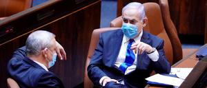 Koalition am Ende. Man geht wieder getrennte Wege: Israels Premierminister Benjamin Netanjahu (rechts) und sein Kurzzeitpartner Benny Gantz.
