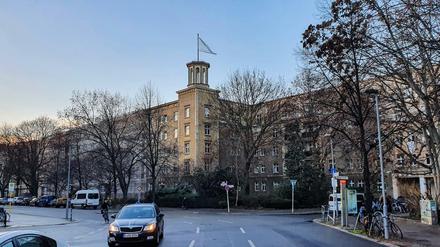 In den denkmalgeschützten Wohnhäusern im Milieuschutzgebiet Weberwiese werden überteuerte „Serviced Apartments“ vermietet.