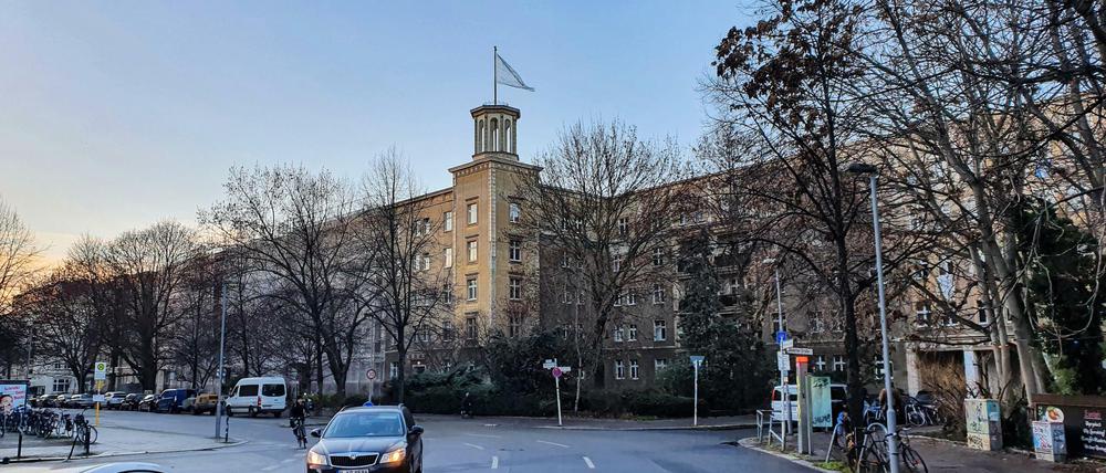 In den denkmalgeschützten Wohnhäusern im Milieuschutzgebiet Weberwiese werden überteuerte „Serviced Apartments“ vermietet.