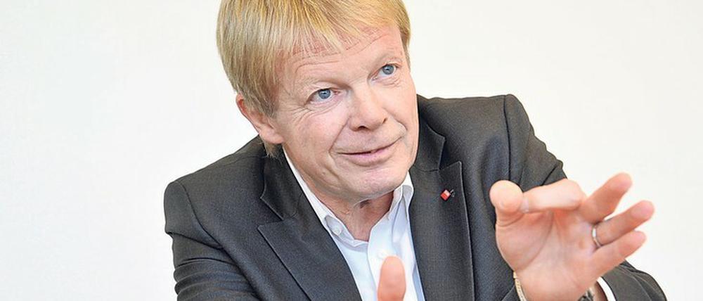 Das Gesicht der deutschen Gewerkschaften ist Reiner Hoffmann seit Mai 2014. Der 65-jährige gebürtige Wuppertaler, Großhandelskaufmann und Diplom Ökonom, amtiert noch bis Mai 2022 als DGB-Vorsitzender. 