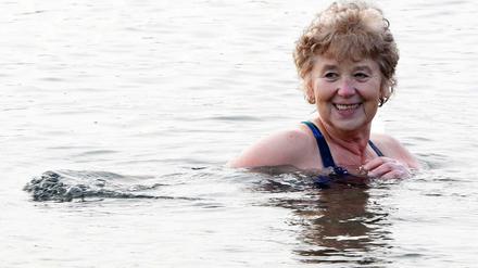 Marina Hunger im kalten See - und glücklich.
