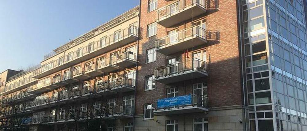 Das Seniorenzentrum "Haus an der Spree" liegt an der Rummelsburger Bucht. 200 Bewohner sind hier untergebracht.
