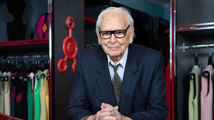 Pierre Cardin starb am Dienstag im Alter von 98 Jahren.