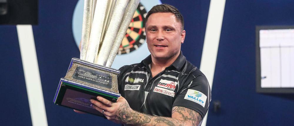 Gerwyn Price holt den WM-Titel und löst Michael van Gerwen als Nummer eins ab.