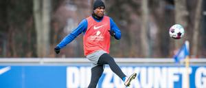 Zurück am Ball. Jhon Cordoba ist nach seiner Verletzungspause sogar schon wieder ein Startelfkandidat für das Spiel an diesem Samstag gegen den FC Schalke 04.