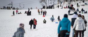 Die Lifte sind wegen Corona schon länger geschlossen, nun auch die Pisten: In Winterberg sah es vorher so aus.