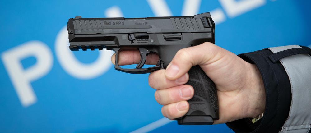 Bei einem Einsatz in Hellersdorf zogen Polizisten ihre Dienstwaffen.