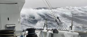 Wenn das Meer seine Farbe verliert. Ein Foto von Stephane Le Diraison, der beim Vendée Globe derzeit an 19. Position liegt. 