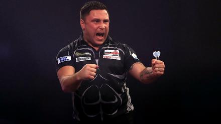 Der frühere Rugby-Rüpel aus Wales hat seinen Sportartenwechsel in London gekrönt und ist Darts-Weltmeister