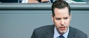 ARCHIV - 26.11.2019, Berlin: Christian Dürr (FDP), Mitglied des Deutschen Bundestages, spricht im Bundestag während der Debatte zum Bundeshaushalt 2020. (zu dpa «FDP fordert schnelle Liquiditätshilfen für Unternehmen») Foto: Kay Nietfeld/dpa +++ dpa-Bildfunk +++