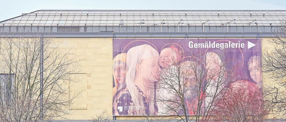 Die Leere vor den Museen während des Shutdowns. Der seitliche Eingang des Kulturforums in Tiergarten.