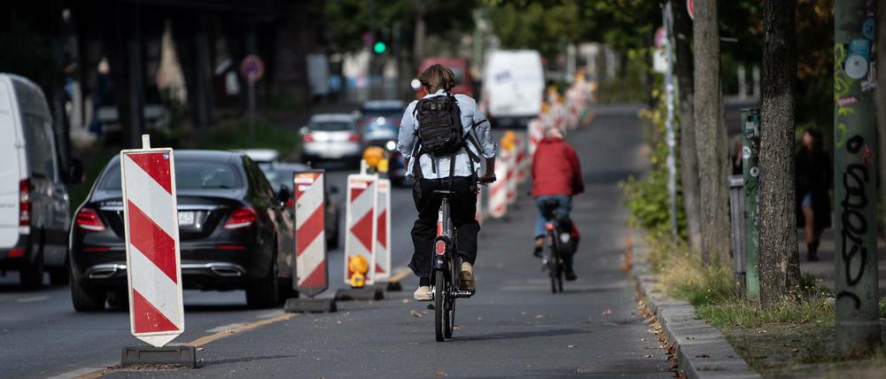 Fast 26 Kilometer der temporären Radfahrstreifen wurden, wie hier am Halleschen Ufer, 2020 in Berlin errichtet. 