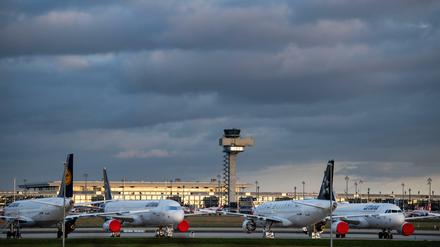 Der Flughafen BER liegt eine Stunde Fahrzeit von Berlin-Staaken entfernt.