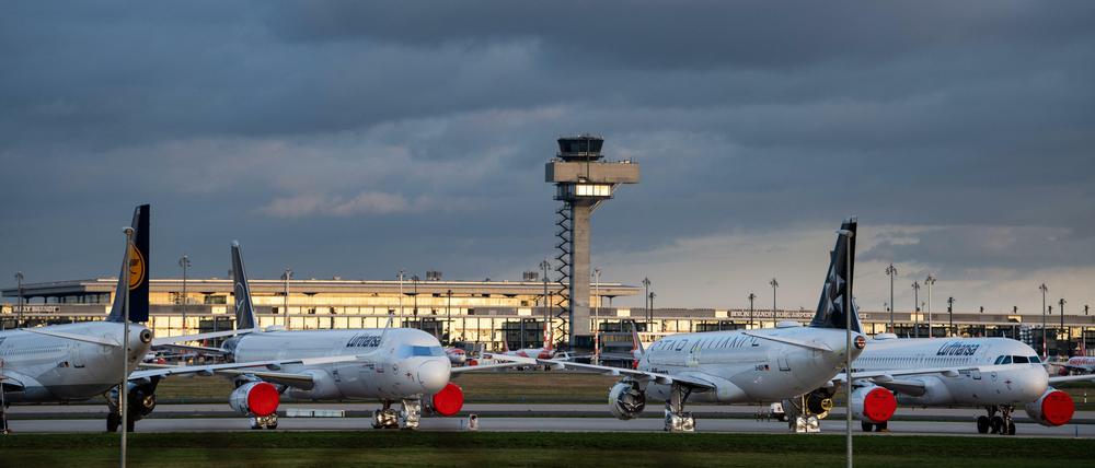 Der Flughafen BER liegt eine Stunde Fahrzeit von Berlin-Staaken entfernt.