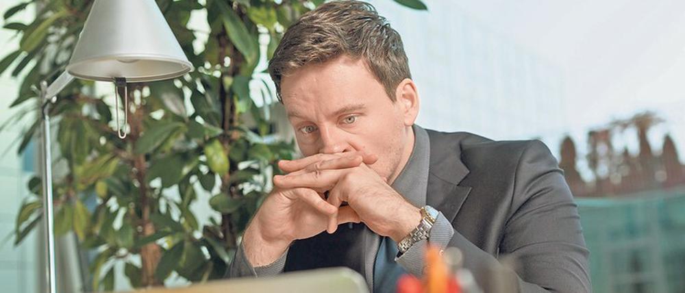 Schlechte Zeiten? Mitarbeiter sollten Aktionismus vermeiden. Jetzt wieder mehr zu netzwerken, kann sich aber lohnen. 