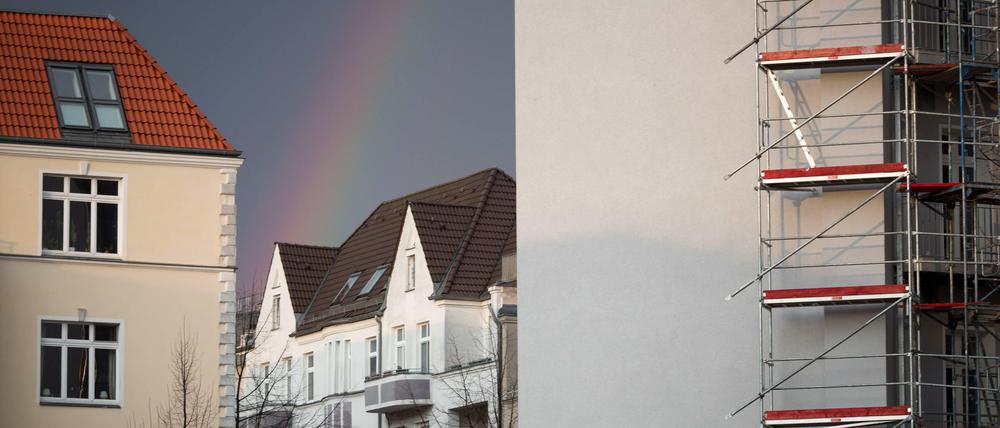 Die Abgabe schaffe keinen Anreiz für Vermieter, bei der Wärmedämmung nachzurüsten, so die Kritik. 