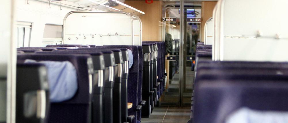 Leerer ICE in Mannheim. Die Deutschen schränken ihre Mobilität zunehmend ein.