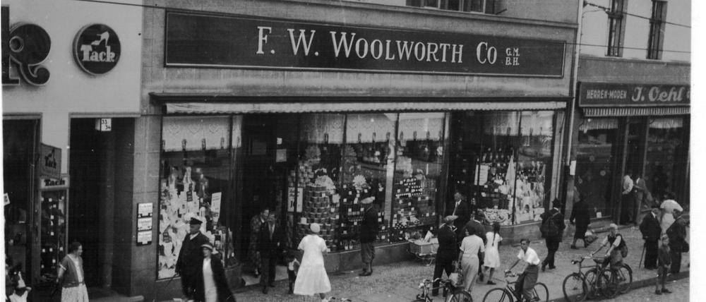 Das 1. Woolworth in der Breite Straße in der Altstadt Spandau.