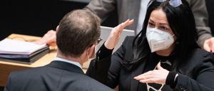 Sozialdemokraten. Michael Müller, Regierender Bürgermeister von Berlin, und Dilek Kalayci, Berliner Gesundheitssenatorin. 