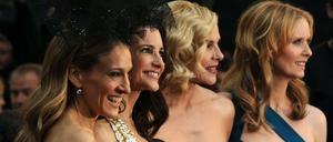 Aus vier werden drei: In der neuen Staffel von SATC wird Kim Cattrall (2.v.r.) nicht dabei sein, wohl aber in ihren alten Rollen (v.l.) Sarah Jessica Parker, Kristin Davis und Cynthia Nixon (Archivfoto). 