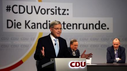Anfangs nahmen Friedrich Merz und Armin Laschet den Konkurrenten Norbert Röttgen nicht so Ernst, das hat sich geändert. 