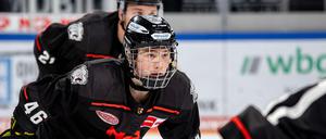 Mit Moritz Elias von den Nürnberg Ice Tigers hat jetzt sogar ein 16-Jähriger sein erstes DEL-Tor geschossen.
