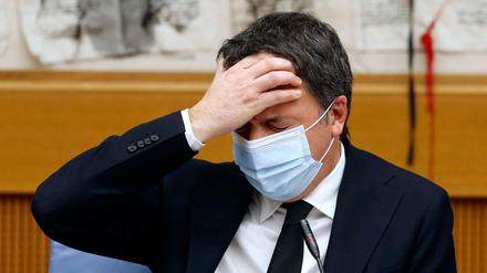 Zum Verzweifeln die Aktion von Matteo Renzi (hier auf der Pressekonferenz, auf dem er sich am Mittwoch erklärte) - vorerst für Premier Conte und seine geschwächte Koalition.