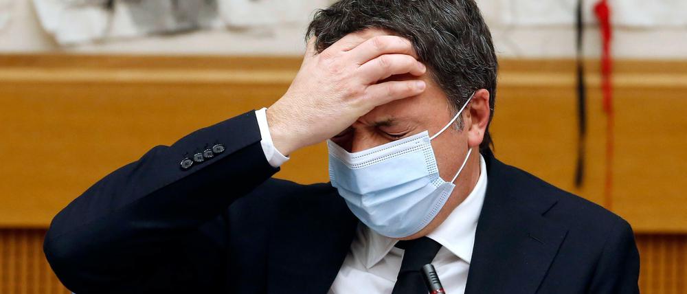 Zum Verzweifeln die Aktion von Matteo Renzi (hier auf der Pressekonferenz, auf dem er sich am Mittwoch erklärte) - vorerst für Premier Conte und seine geschwächte Koalition.