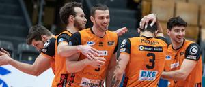 Die BR Volleys lassen dem VC Olympia im Derby keine Chance.