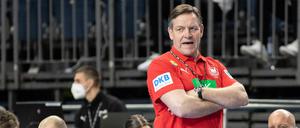 Bundestrainer Alfred Gislason sollte eigentlich Medaillen mit dem deutschen Team holen, doch die Voraussetzungen dafür sind bei der WM schwierig.