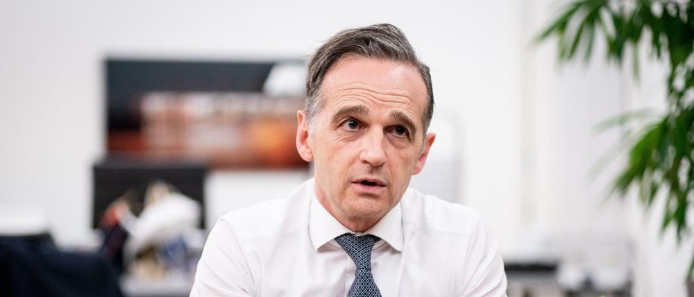 Maas erinnerte auch an die Betreiber von derzeit geschlossenen Restaurants, Kinos, Theater oder Museen. „Die haben ein Recht darauf, ihre Betriebe irgendwann wieder zu öffnen, wenn es dafür eine Möglichkeit gibt.