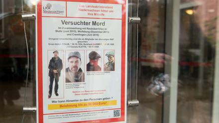 Die mutmaßlichen früheren RAF-Mitglieder Staub, Garweg und Daniela Klette werden wegen einer Serie von Raubüberfällen zwischen 1999 und 2016 gesucht. Ob sich im Erdbunker-Fund Hinweise finden?