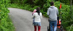 Wenn Minderjährige mit im Haushalt leben, empfinden 57,7 Prozent die aktuellen Beschränkungen als bedrückend