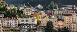 Mürbe Pracht. Die leeren Hotels von Bad Gastein samt morschen Kongresszentrum bilden die Romankulisse von "Bad Regina".