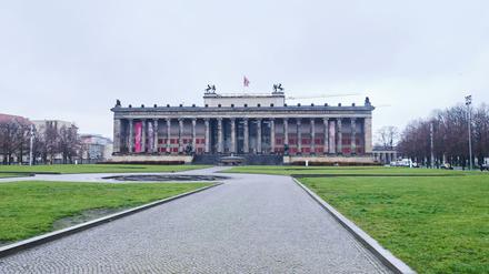 Die Zahlen 2019 sollen helfen, die Verluste im Krisenjahr einzuschätzen. Hier der menschenleere Lustgarten vor dem Alten Museum in Berlin-Mitte. 