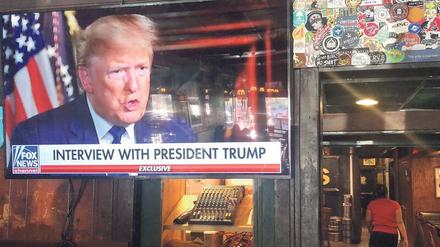 Rechte TV-Sender in der USA, wie Fox News, vollziehen einen radikalen Wandel.