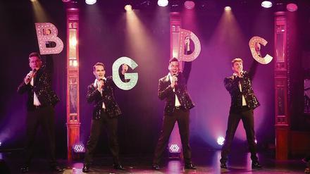 Dauerwarteschleife. Die Premiere der hier geprobten Frankie-Valli-Show in der Bar jeder Vernunft platzt Ende März zum dritten Mal.