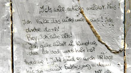 Außer Kritzeleien wie dieser im Jugendwerkhof Torgau gibt es kaum Informationen darüber, was Kinder in den Heimen der DDR ertragen mussten. Ein Forschungsprojekt lädt jetzt Betroffene dazu ein, vom Erlebten zu erzählen.