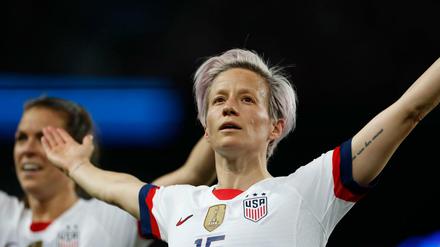 Megan Rapinoes Jubelpose bei der Weltmeisterschaft 2019 gehört zu den ikonischen Sport-Momente der letzten Jahre.