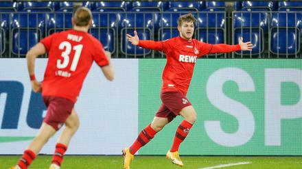 Jan Thielmann jubelt nach seinem Treffer in der Nachspielzeit.