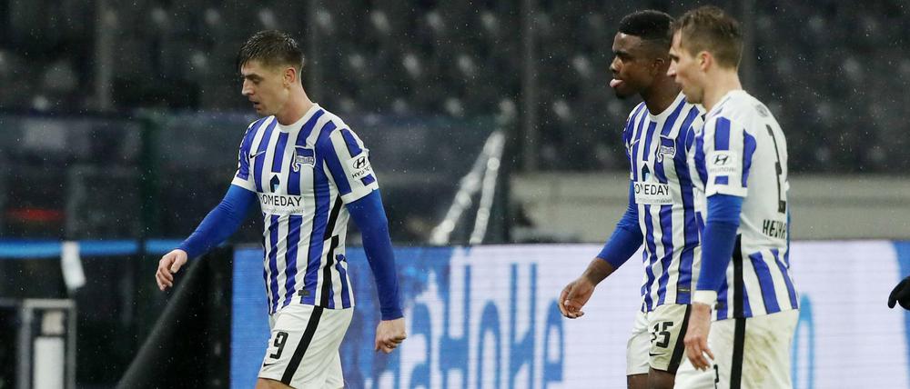 Krzysztof Piatek, Jhon Cordoba und Peter Pekarik (von links) stecken mit Hertha BSC im Abstiegskampf. 