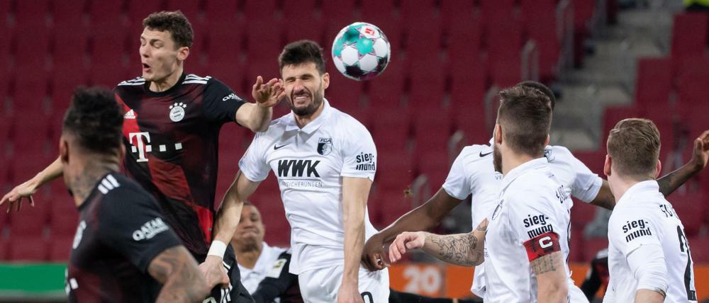 Enge Kiste. Der FC Bayern setzt sich nur knapp mit 1:0 gegen den FC Augsburg durch.