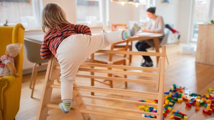 Nicht mehr alle Kinder können momentan in die Kitas gehen.
